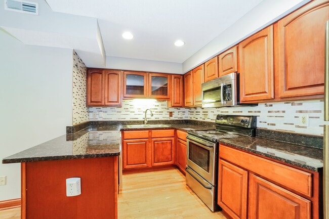 Building Photo - Charming 1-Bedroom Apartment with Exposed Brick, Hardwood Floors & Updated Kitchen