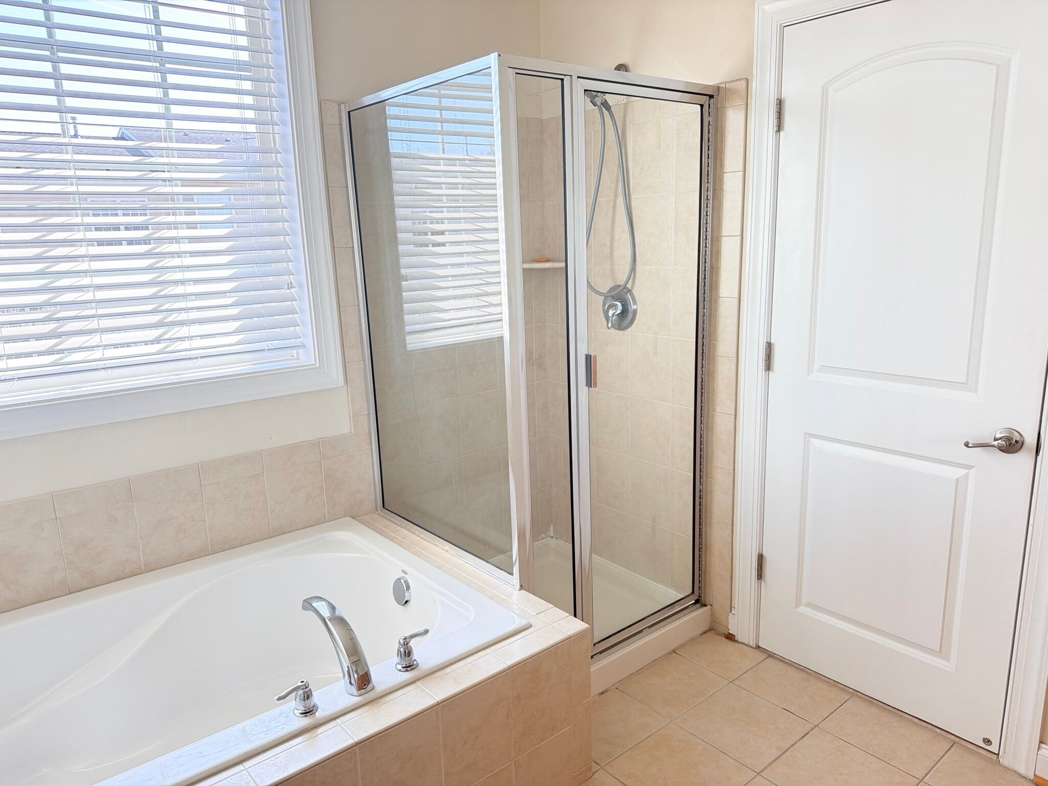 Building Photo - 15908 Mackenzie Manor Dr