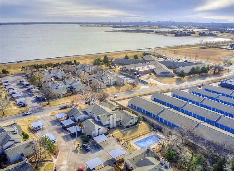 Building Photo - 9613 Hefner Village Blvd