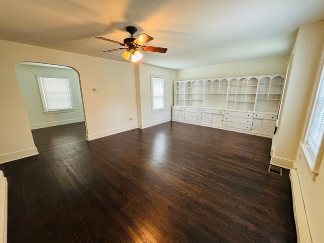 Building Photo - 514 Sunrise Dr