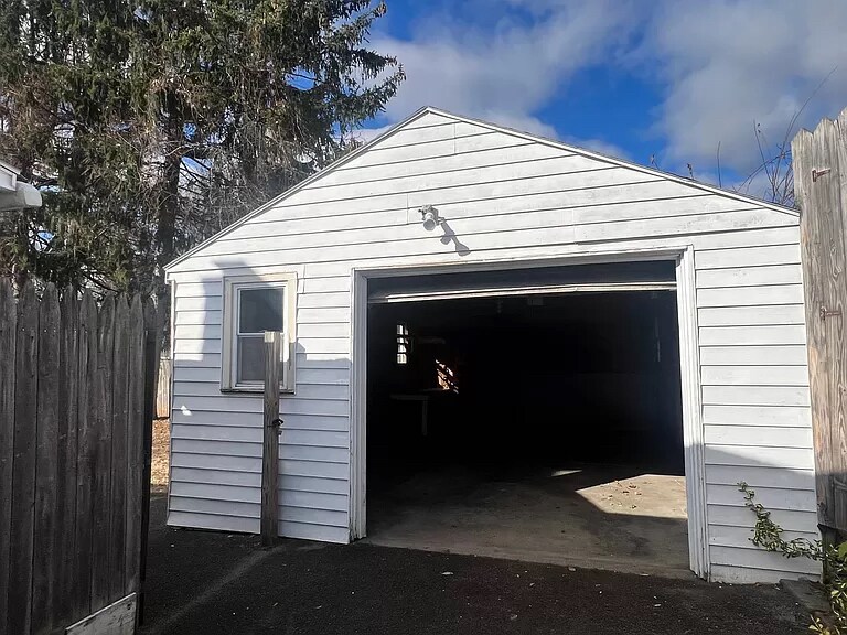 Building Photo - 50 Rooney Ave