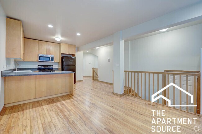 Building Photo - 1446 N Leavitt St