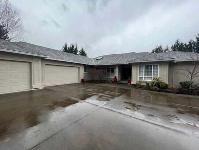 Building Photo - SPACIOUS & STYLISH CUSTOM HOME- 4 BEDROOMS...
