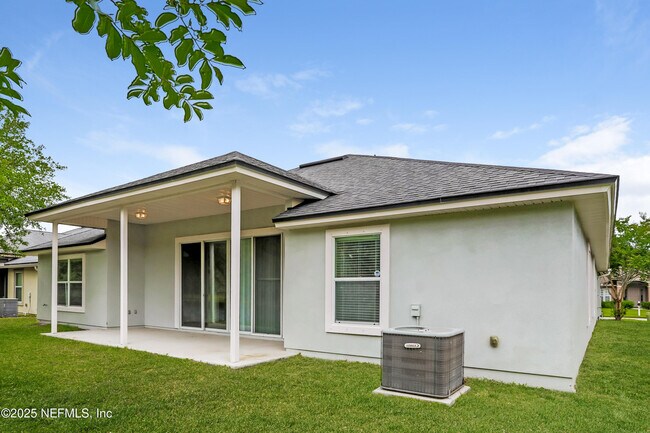 Building Photo - 125 Linda Lake Ln