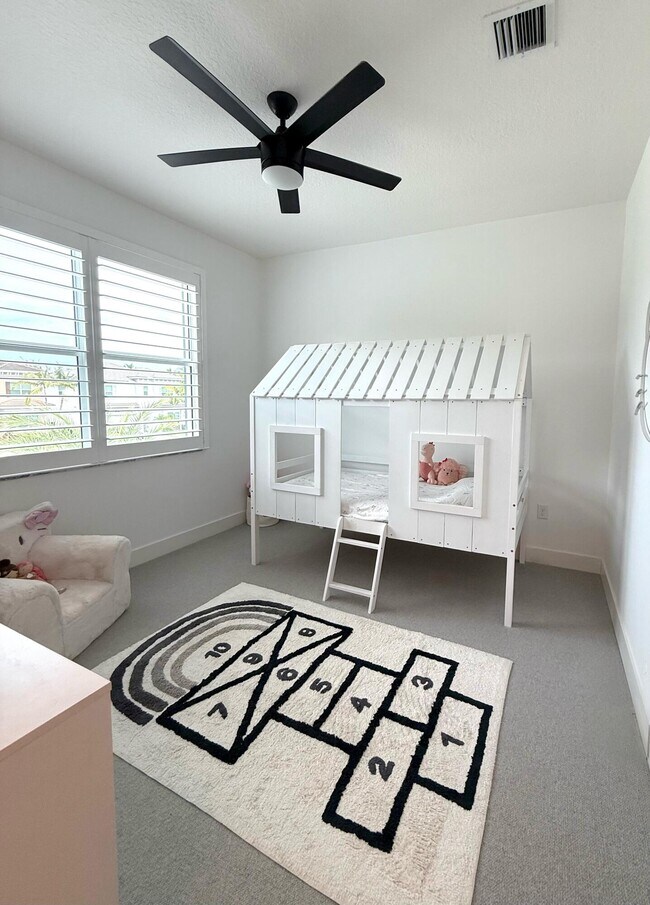 Building Photo - 9842 Salty Bay Dr