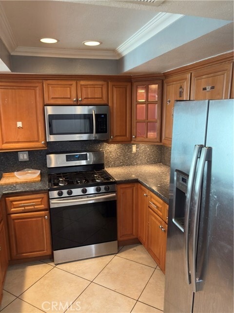 Building Photo - 1132 Cll Adra