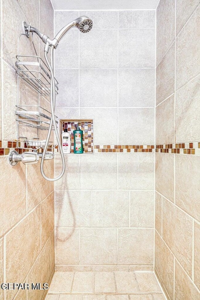 Building Photo - 524 Balboa Rd