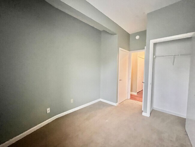 Building Photo - 1515-1519 S 39th