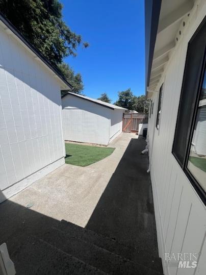 Building Photo - 1020 Stony Glen Ln