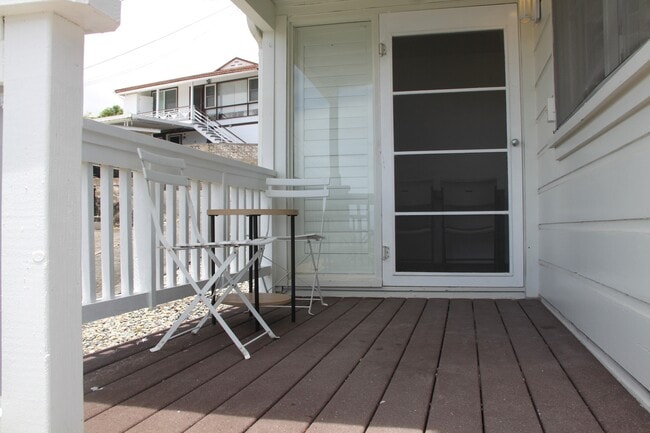 Building Photo - 1638 Alencastre St