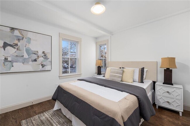 Building Photo - 214 Camp St