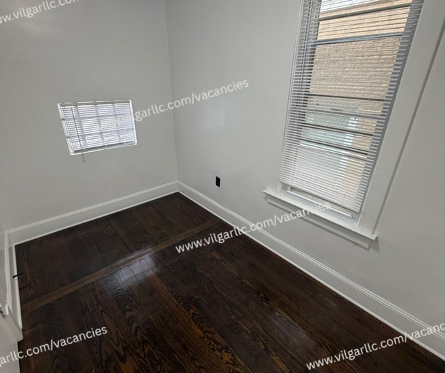 Building Photo - 1323 121st St