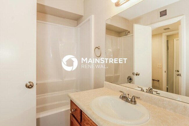 Building Photo - 3 Bedroom Pet-Friendly Home in Peoria, AZ with Main Street Renewal