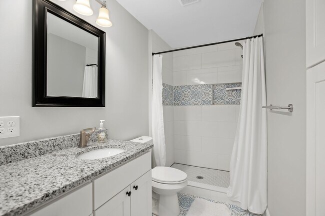 Building Photo - Ardmore Townhome Available Now