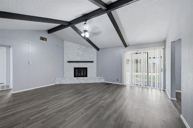 Building Photo - 512 Sussex Dr