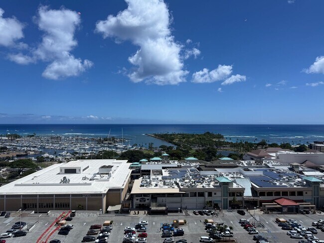 Building Photo - PARTIALLY FURNISHED, 3 BEDROOM, 3 BATHROOM, 2 PARKING (ONE ALA MOANA)