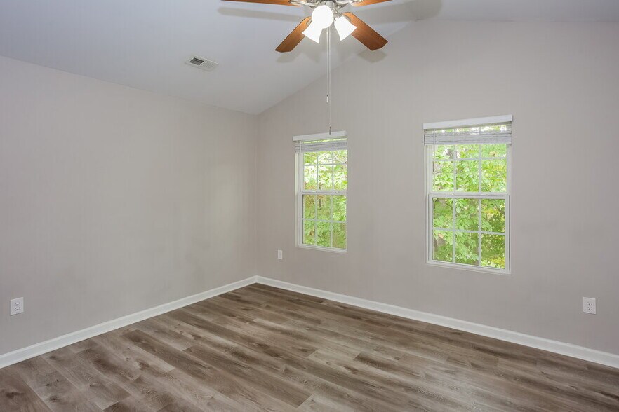 Building Photo - 149 High Bluff Cir