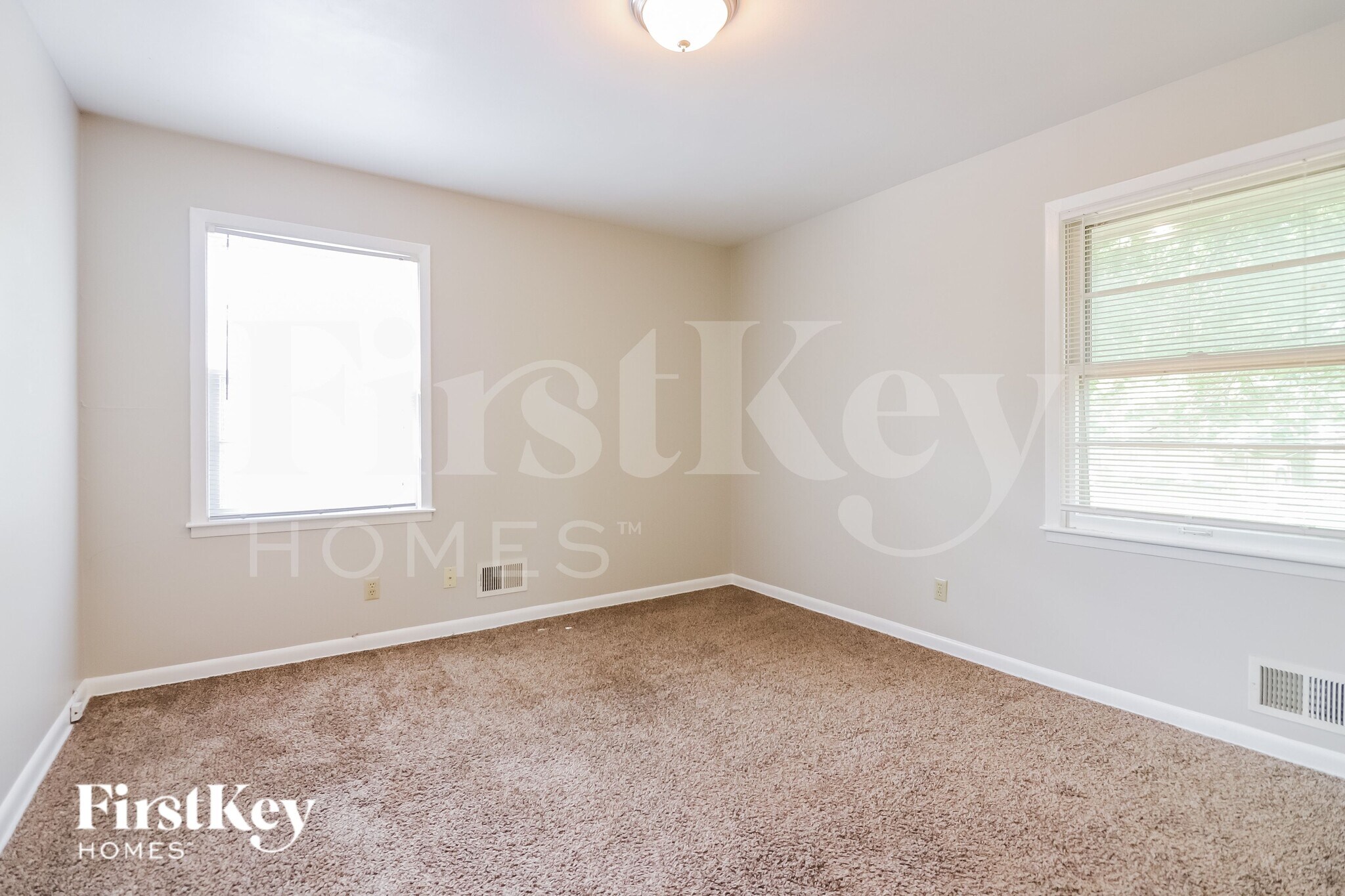 Building Photo - 3508 S Leslie Ave