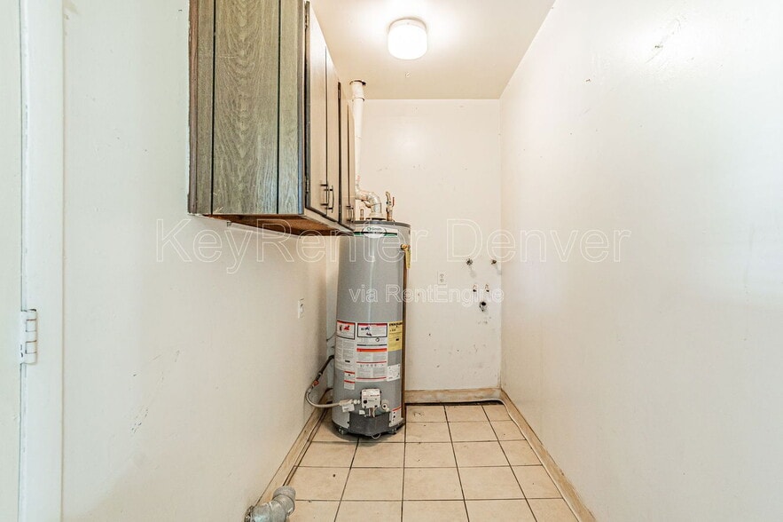 Building Photo - 57 Newland Ct