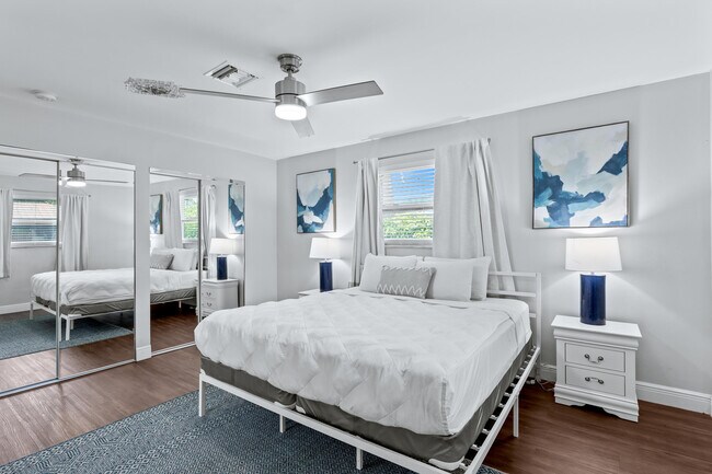 Building Photo - 1800 NE 28th Ave