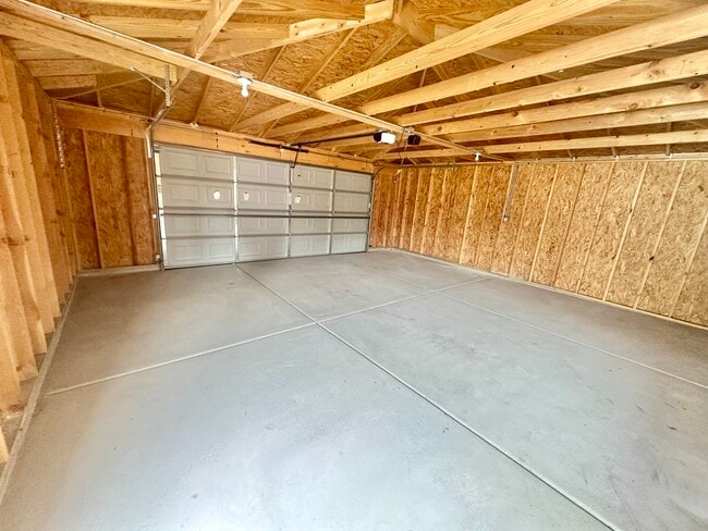 Building Photo - 5452 Brummel St