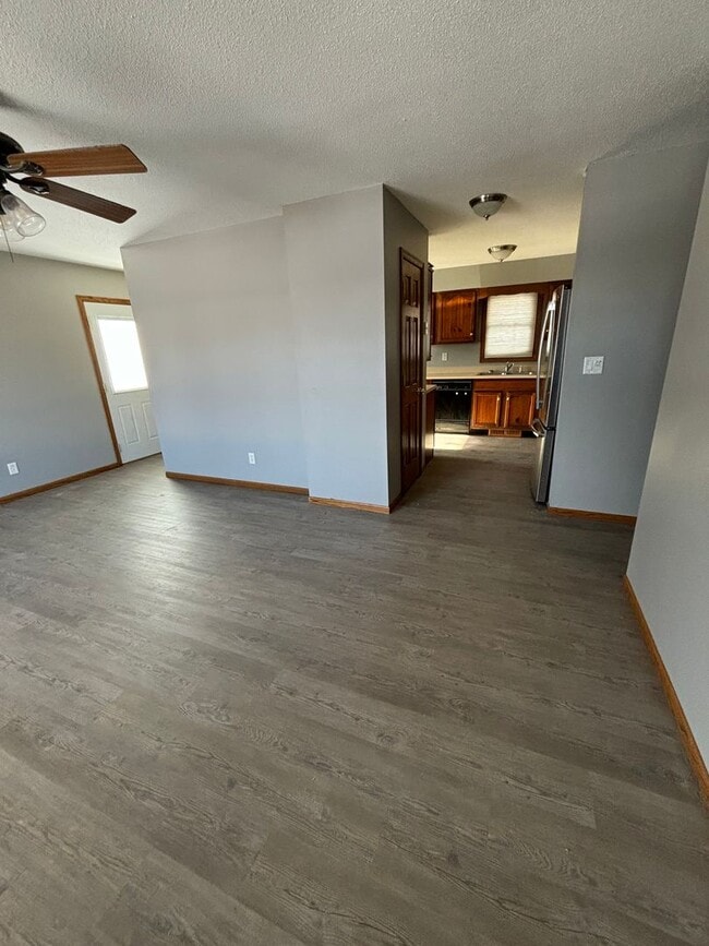 Building Photo - 3 Bedroom Home w/ Garage in Marion, IA