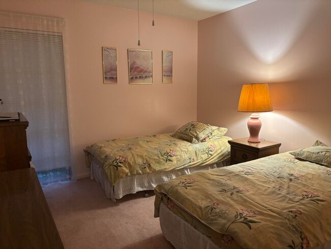 Building Photo - 24 Golfs Edge