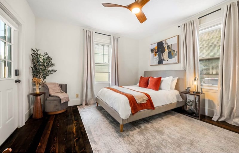 Building Photo - 48 School St