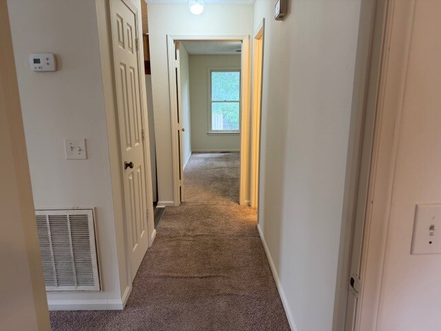 Building Photo - 8 Retriever Ln