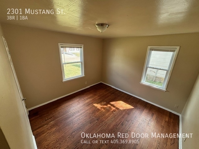 Building Photo - 2301 Mustang St