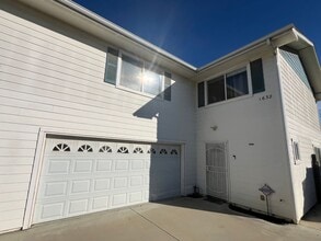 Building Photo - 1632 McClelland St