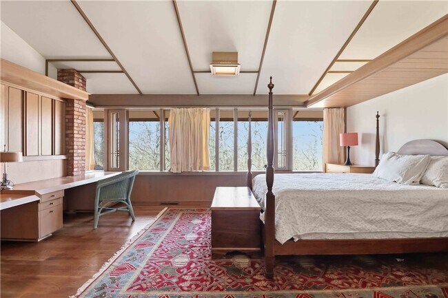 Building Photo - 951 Pembroke Rd