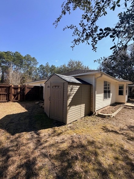 Building Photo - 205 Villacrest Dr