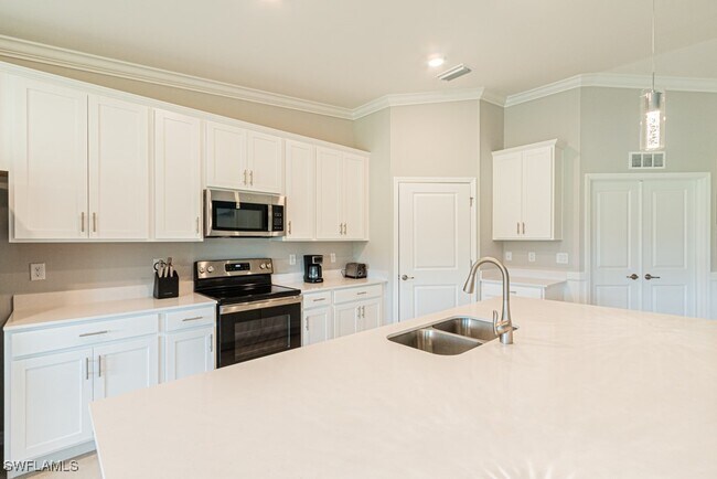 Building Photo - 6039 Ellerston Wy