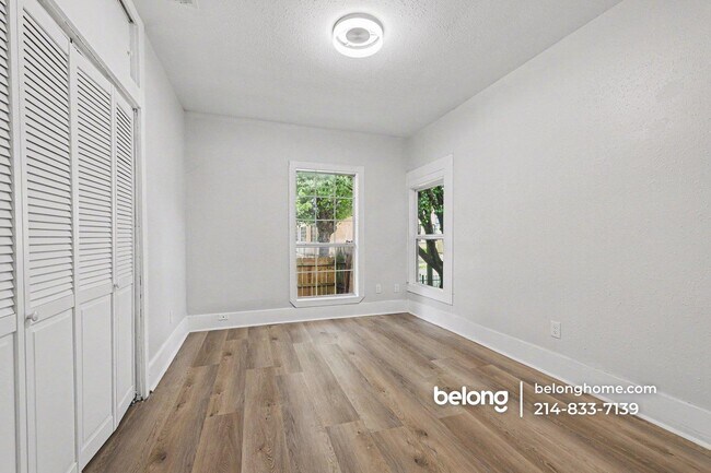 Building Photo - 603 W Pembroke Ave