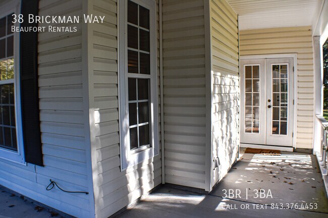 Building Photo - 38 Brickman Way