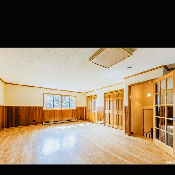 Building Photo - 4204 Warren St