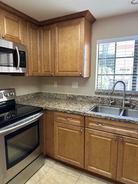 Building Photo - 2812 Newcastle Way