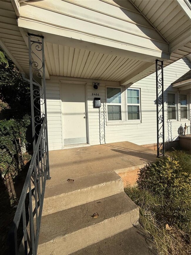 Building Photo - 2906 S Santa Fe Ave