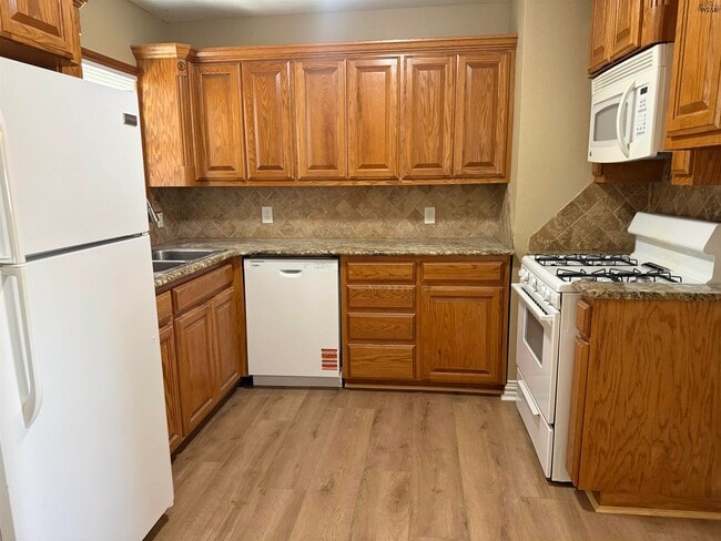 Building Photo - 2912 Cunningham Dr