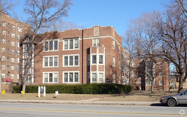 Llanhurst - Llanhurst Apartments