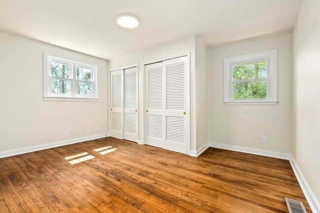 Building Photo - 720 Harper Ave