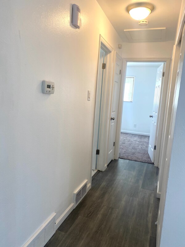 Building Photo - 9120-9122 Osceola St