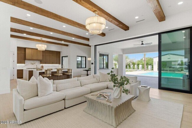 Building Photo - 6821 E Valley Vista Ln