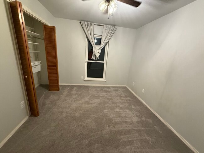 Building Photo - 2950 Crestline Dr