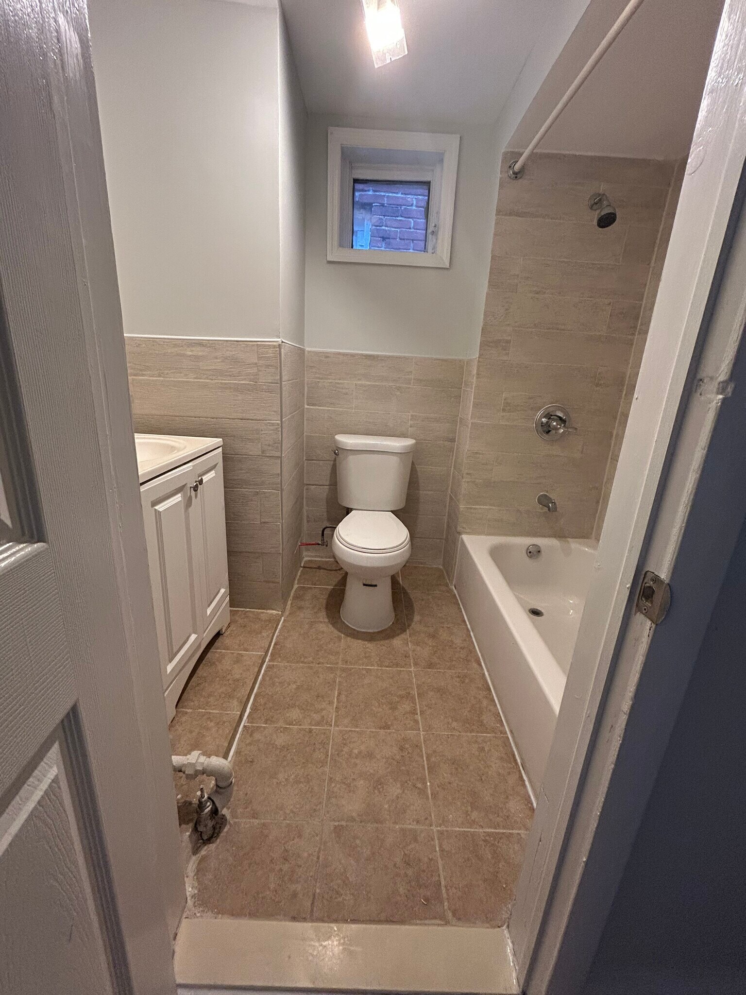 Building Photo - 243 Smith St