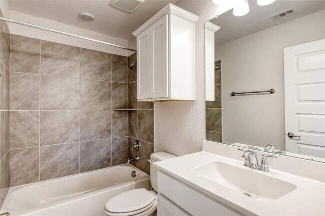 Building Photo - 85 Fermata Ln