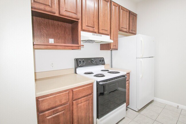 Building Photo - 530 Dukeway Dr