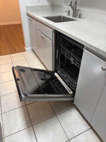 diswasher - 350 N Civic Dr