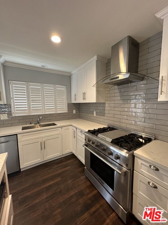 Building Photo - 1232 W 141st St